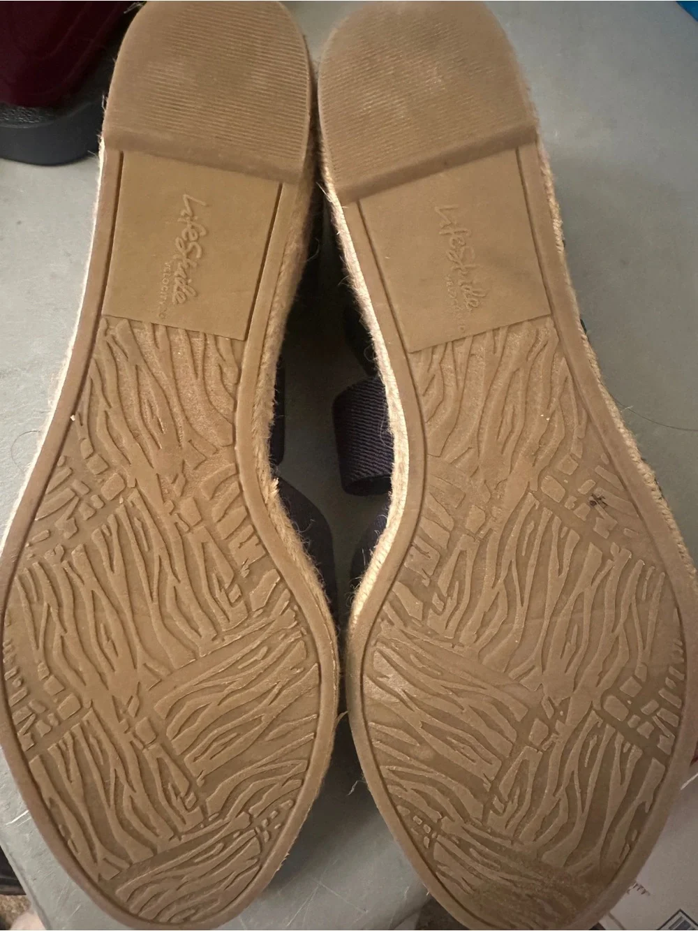 LifeStride navy espadrille wedge sandals 💙 8.5